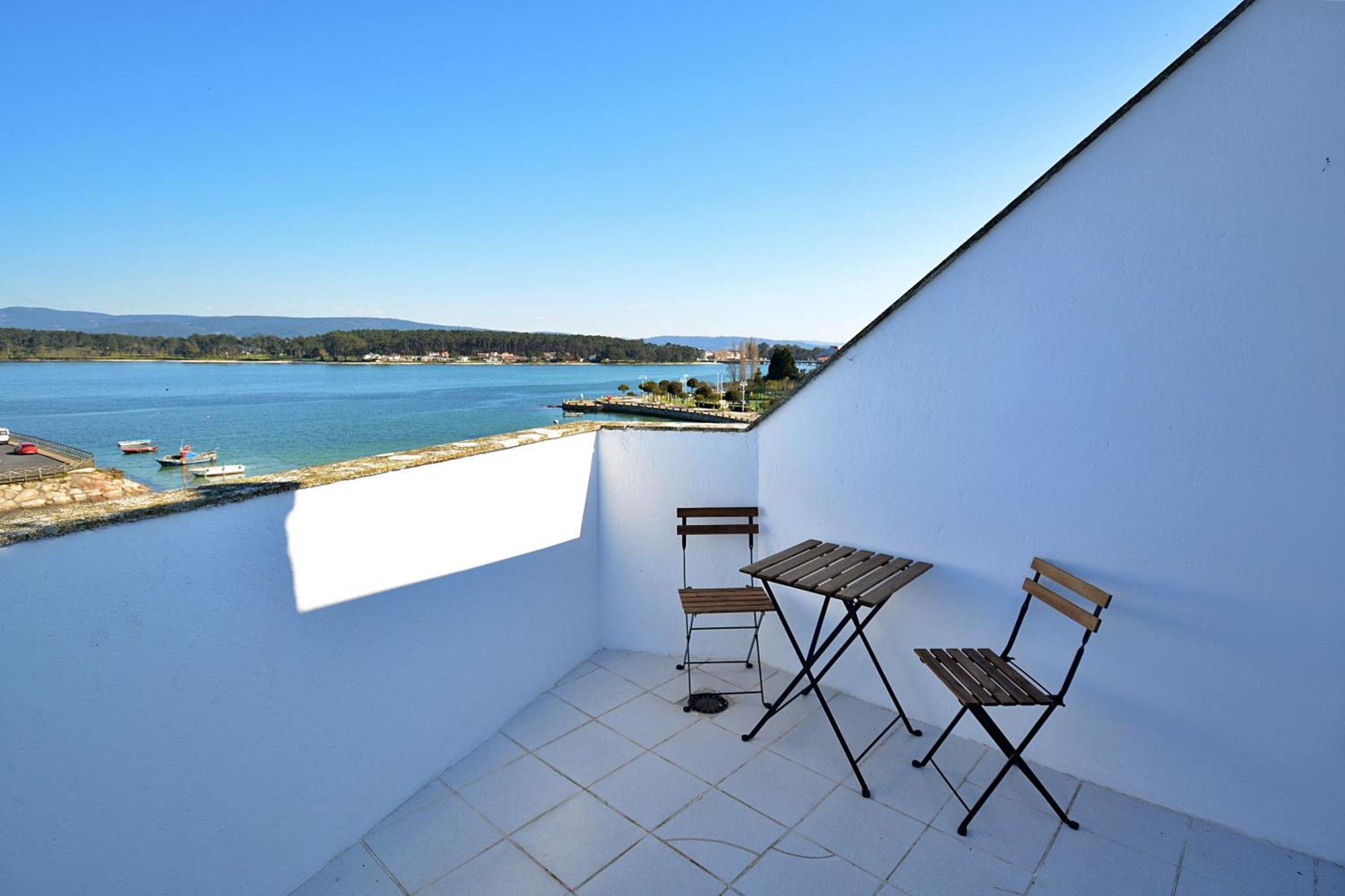 Apartamento Con Terraza Frente Al Mar En O Grove Apartment Exterior photo