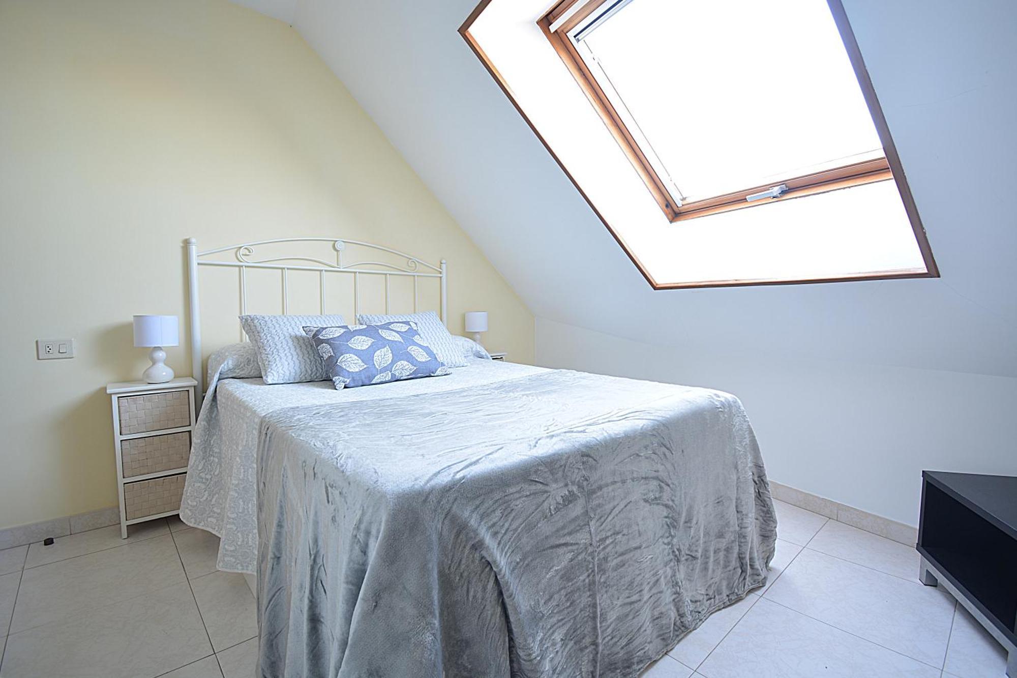 Apartamento Con Terraza Frente Al Mar En O Grove Exterior photo